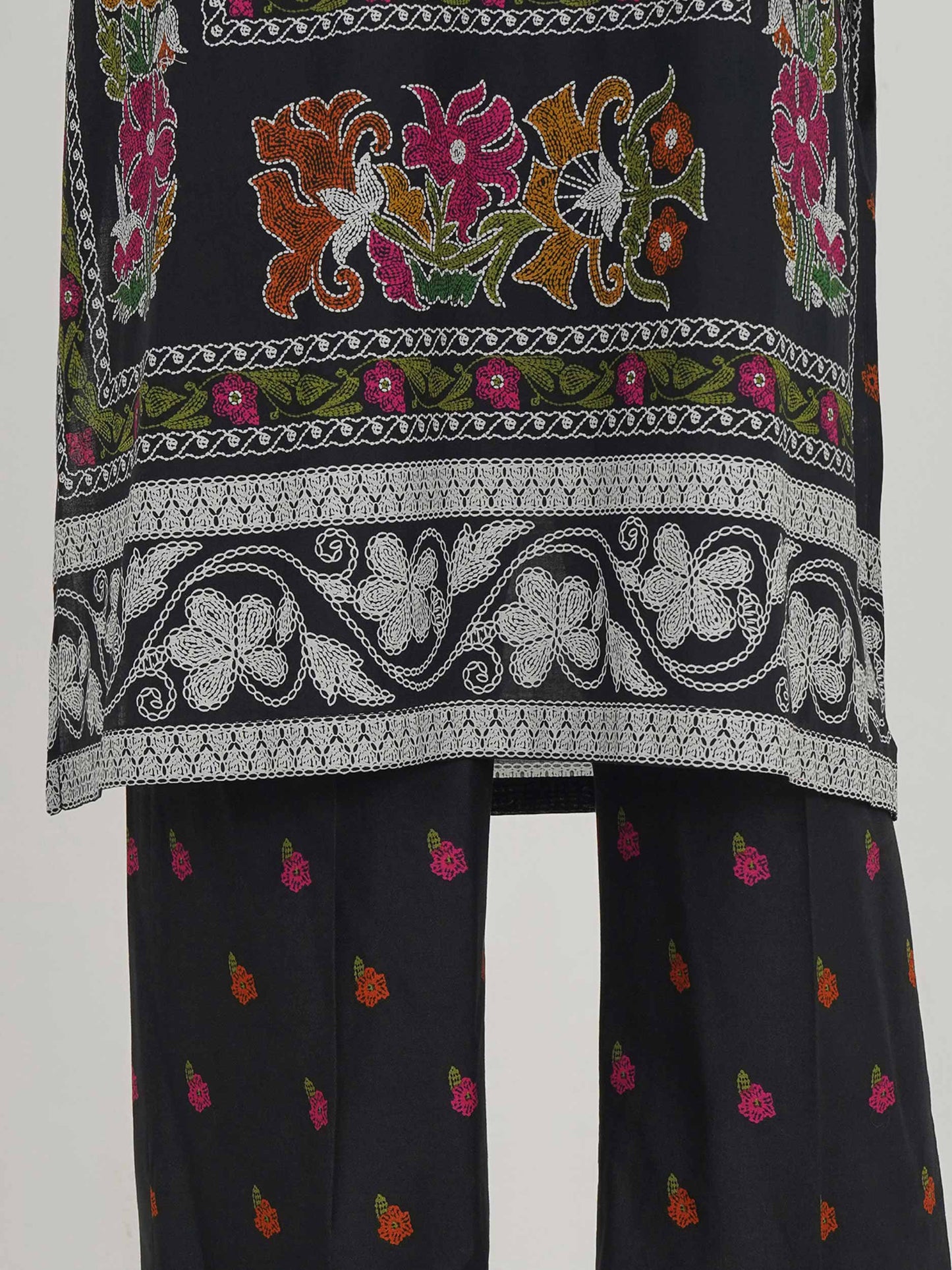 3 Piece Lawn Suit- Printed (Unstitched)