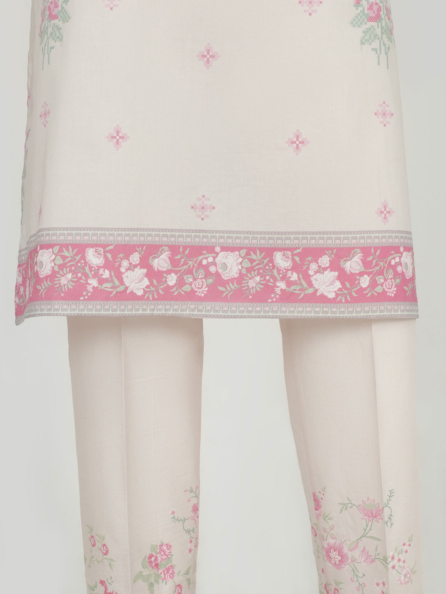 3 Piece Lawn Suit- Printed (Unstitched)