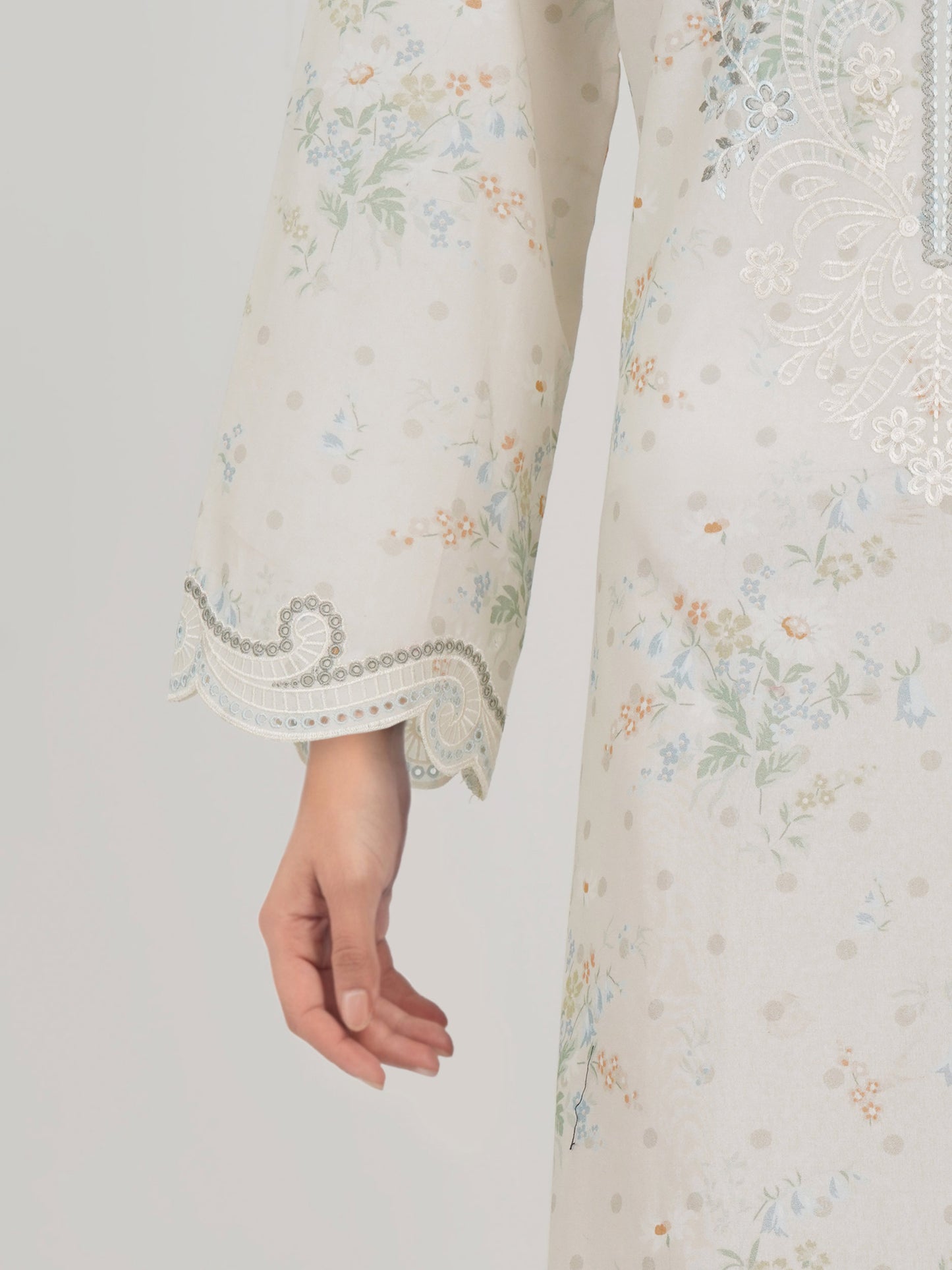 3 Piece Premium Lawn Suit- Embroidered (Unstitched)