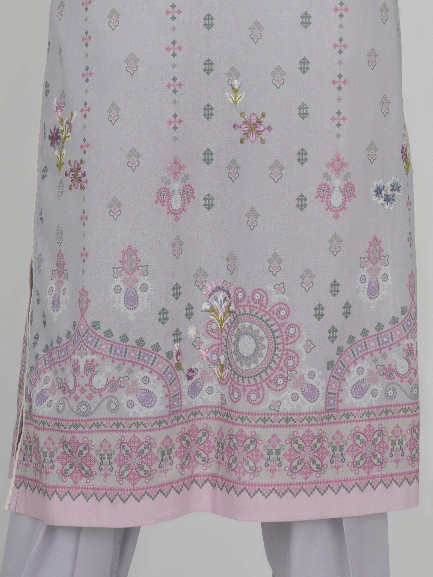 3 Piece Lawn Suit- Embroidered (Unstitched)