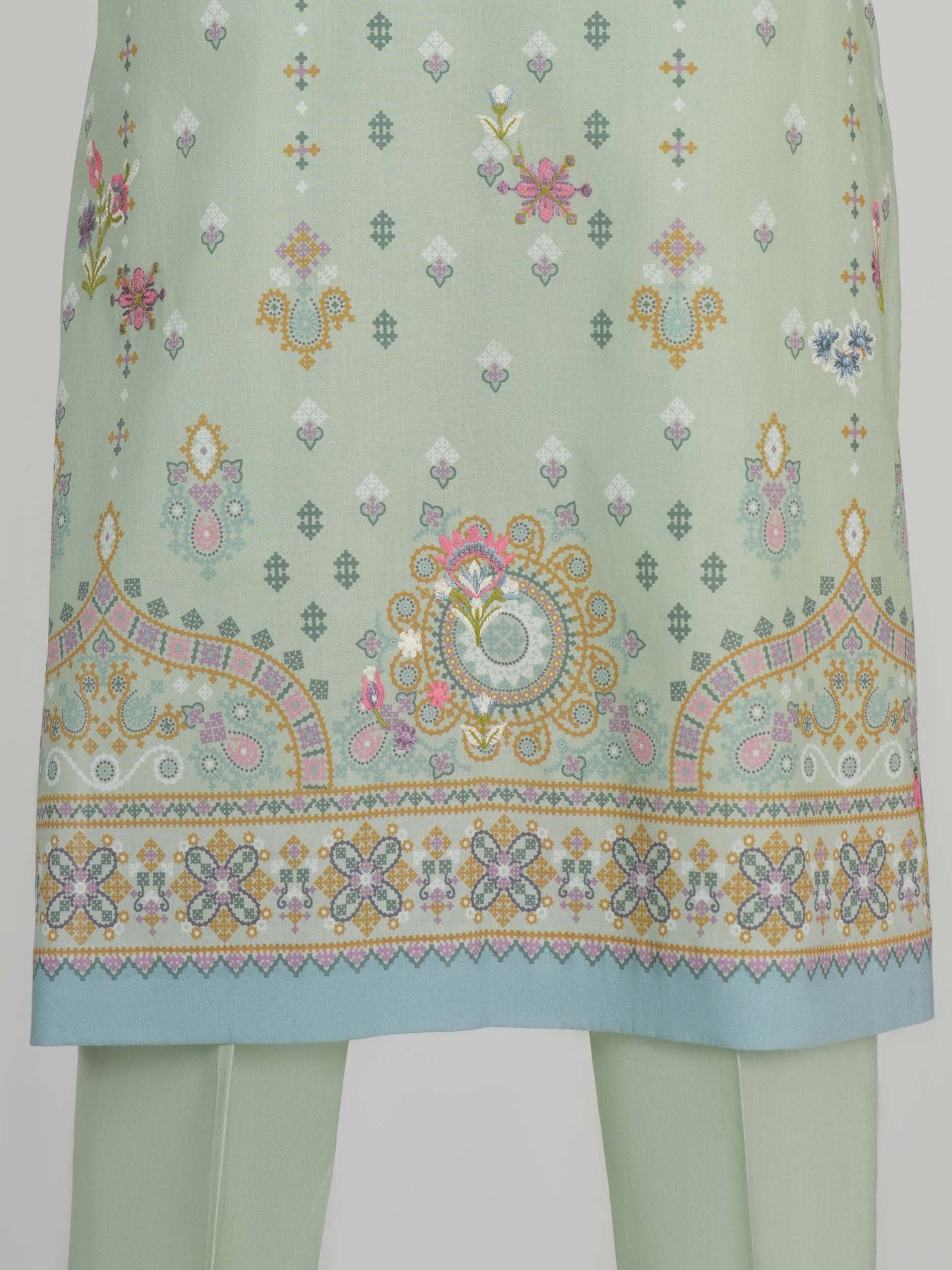 3 Piece Lawn Suit- Embroidered (Unstitched)