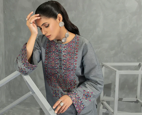 Get This Season’s on-Trend Outfits From an Extensive Collection of Limelight Pret