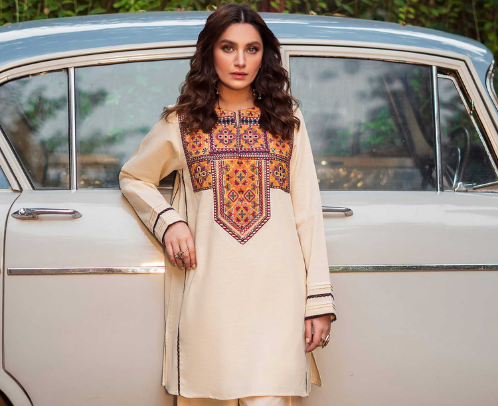 WHY SHOULD YOU ADD SHORT KURTIS TO YOUR WARDROBE?