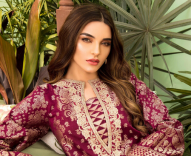 Ready To Wear Silk & Jacquard Suit | SUMMER LAWN COLLECTION 2020 | LIMELIGHT.PK