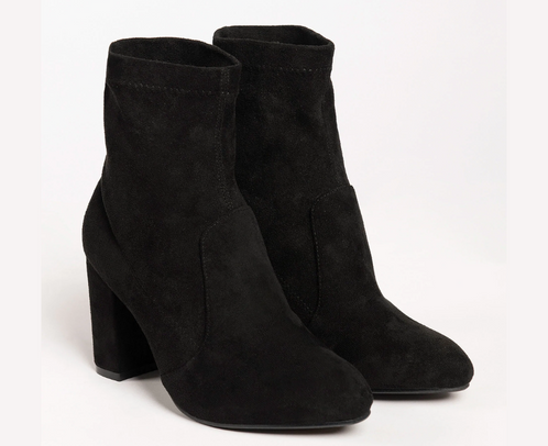 Limelight Has The Best Ladies Footwear in Pakistan