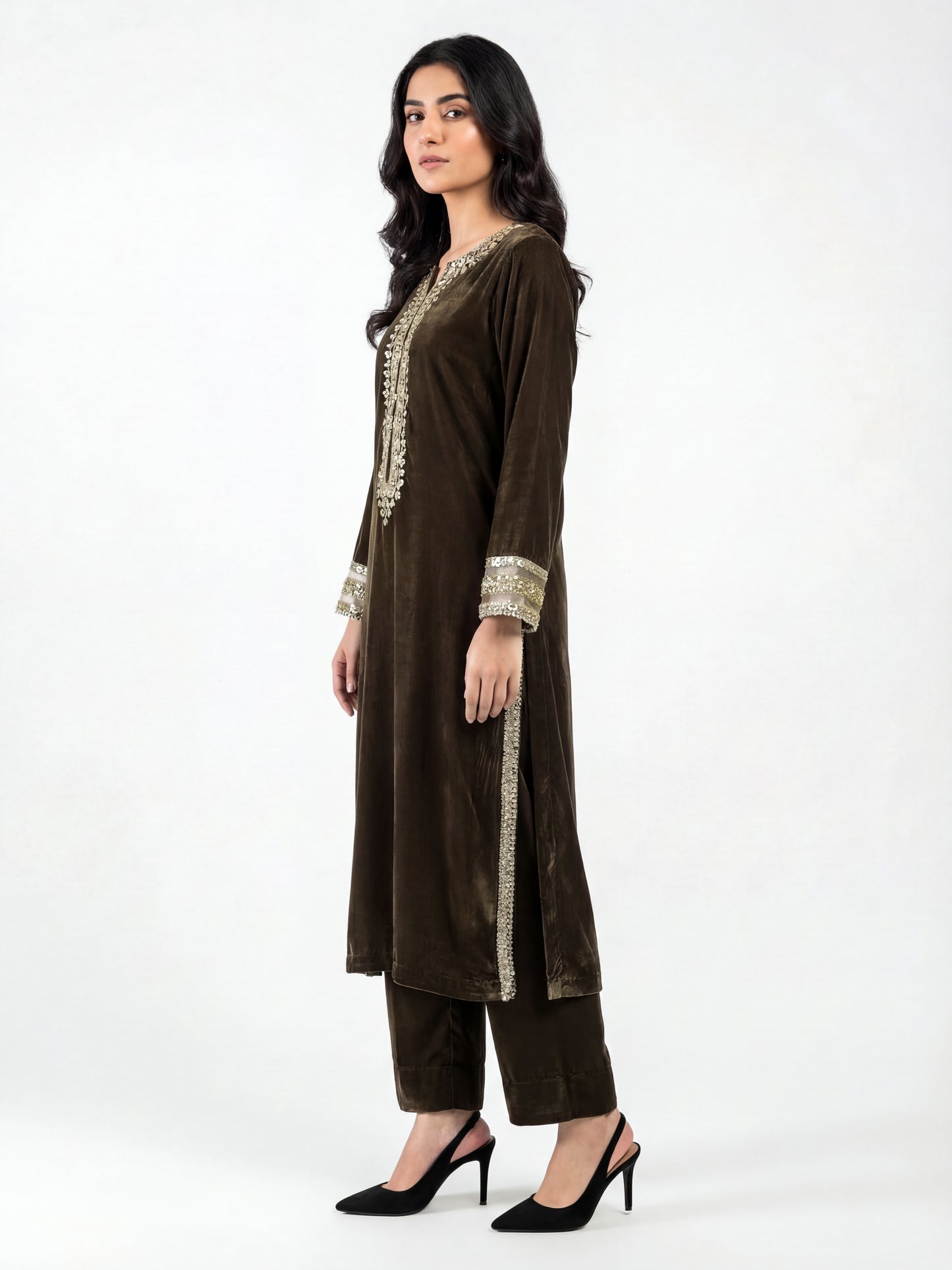 2 Piece Velvet Suit- Embroidered (Pret)