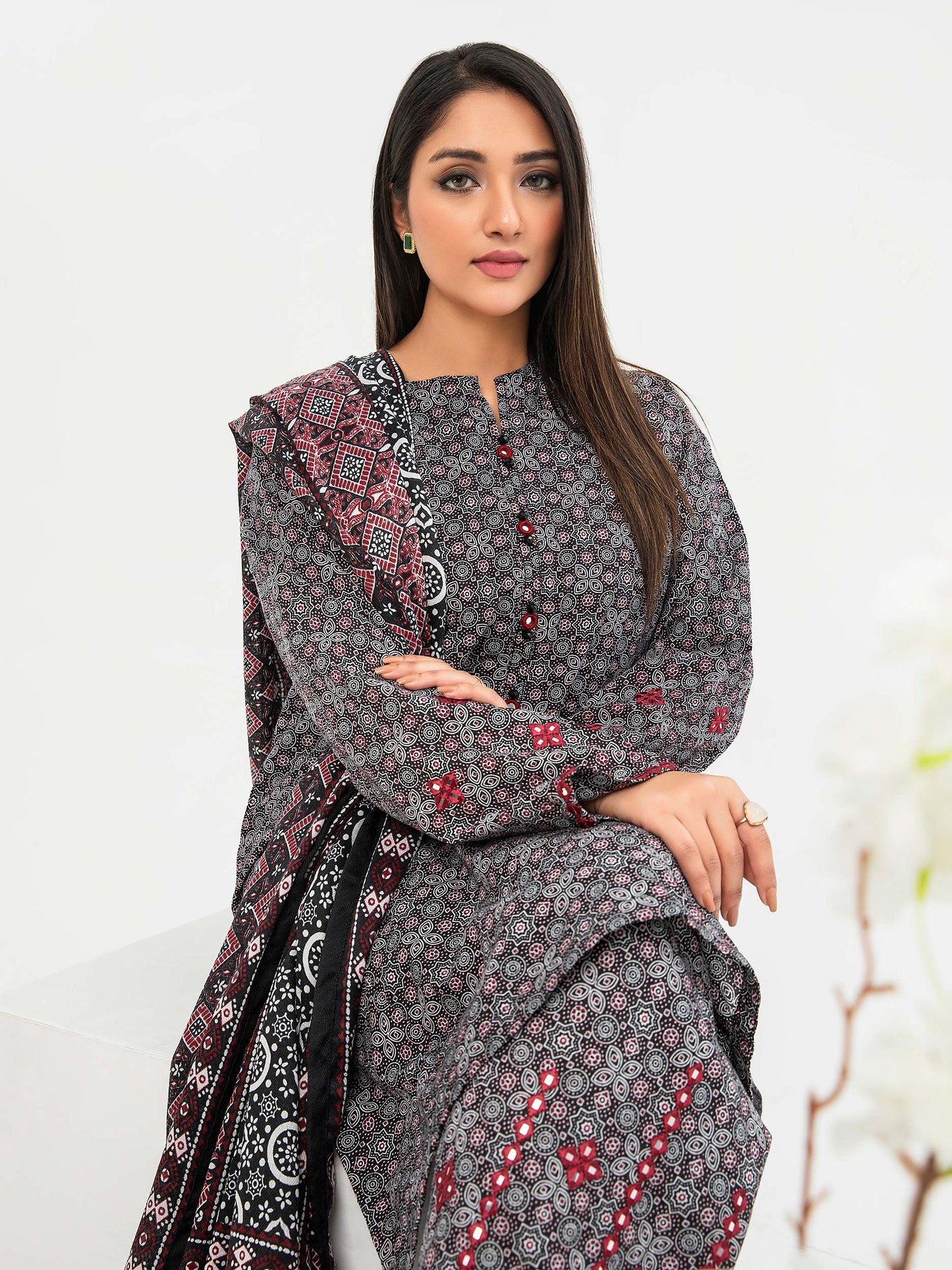 3 Piece Karandi Suit-Embroidered (Pret)