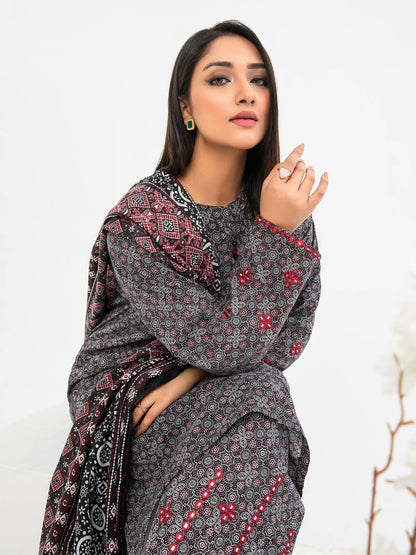 3 Piece Karandi Suit-Embroidered (Pret)