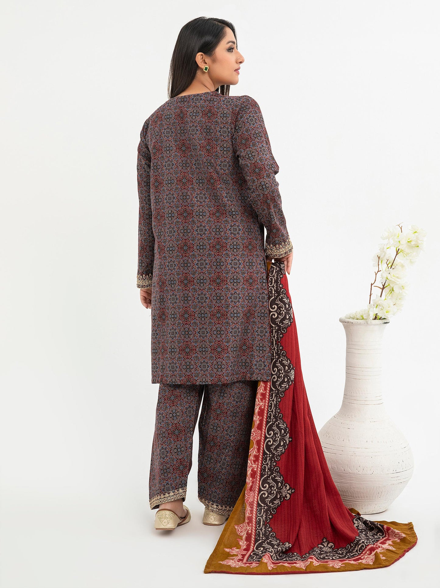 3 Piece Karandi Suit-Embroidered (Pret)