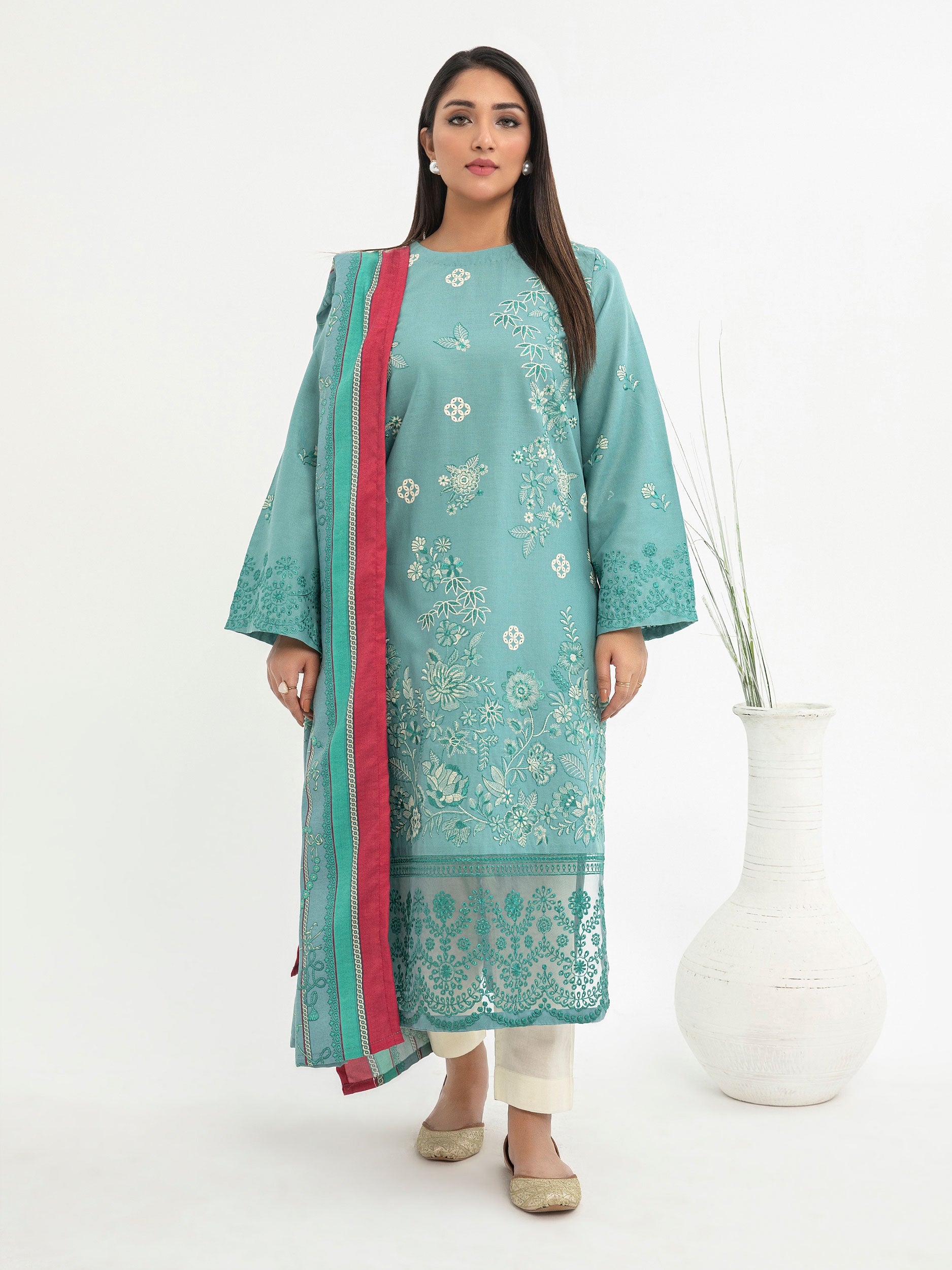 Retail Price: 7,899/-PKR