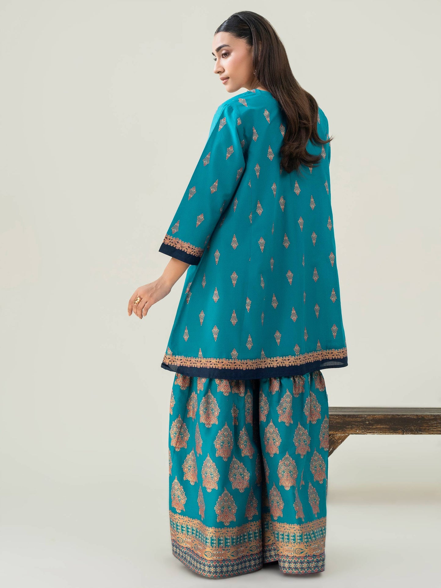 2 Piece Lawn Suit-Embroidered (Pret)