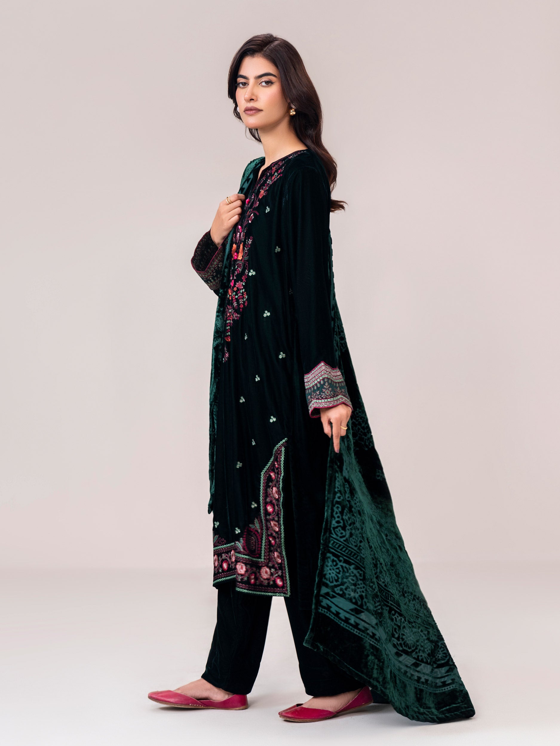 Retail Price: 16,999/-PKR