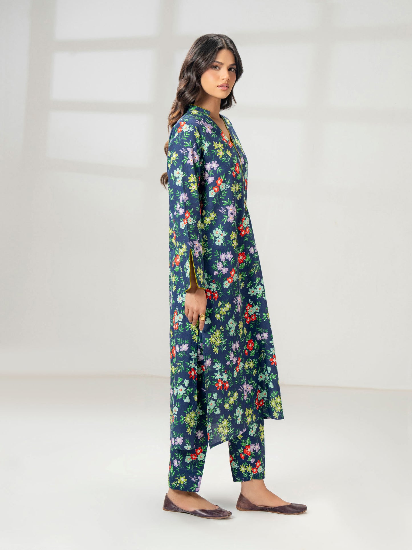 2 Piece Khaddar Suit-Printed (Pret)