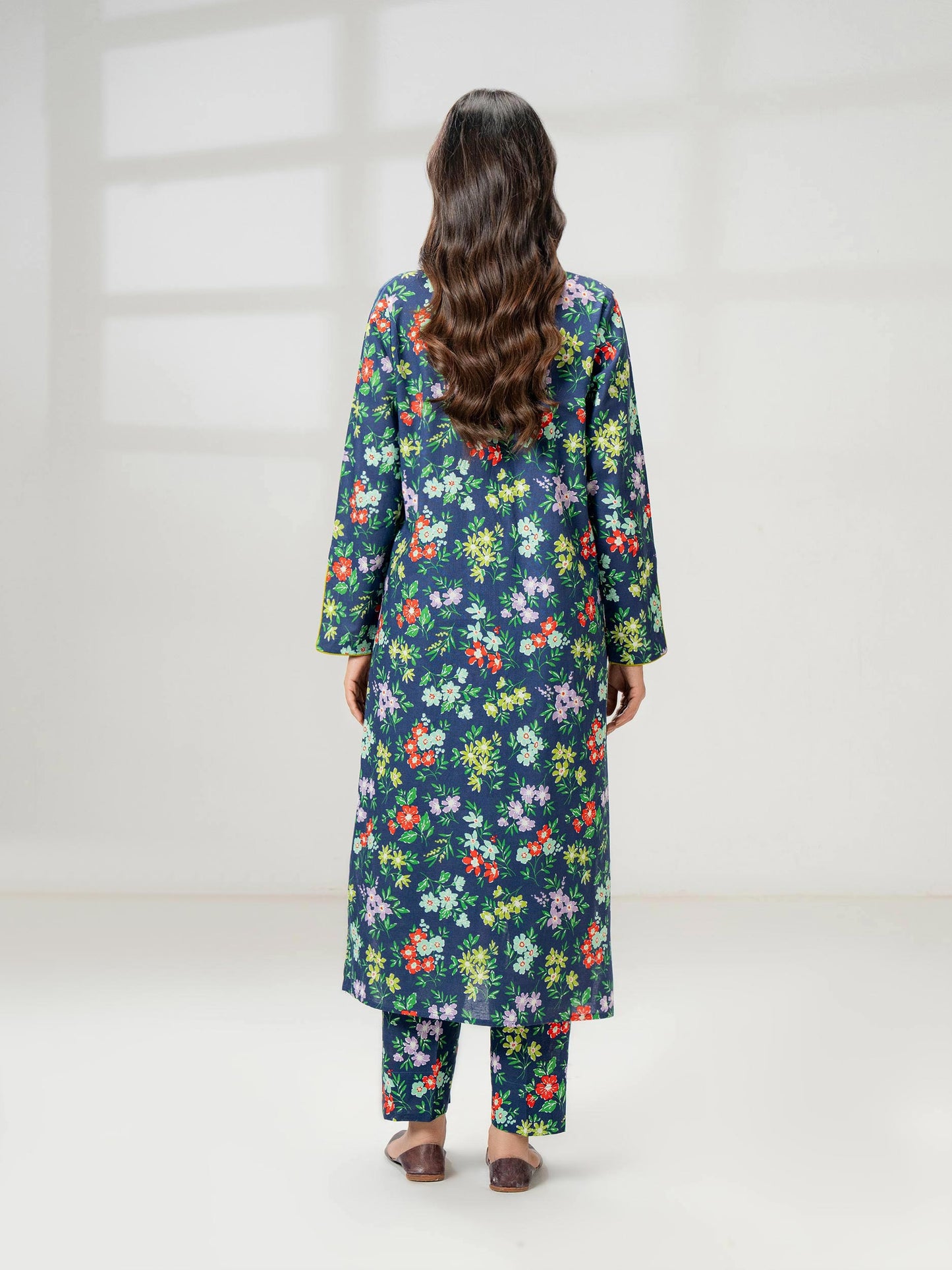 2 Piece Khaddar Suit-Printed (Pret)