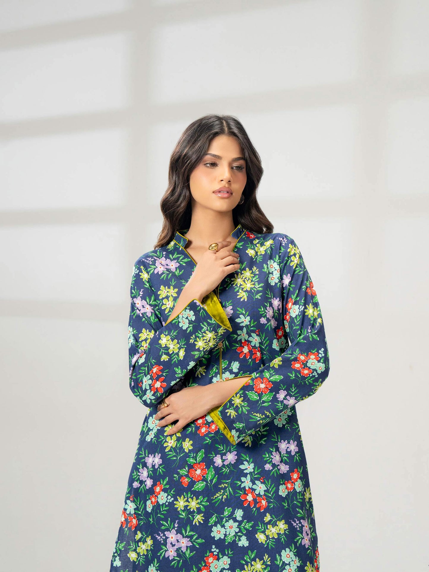2 Piece Khaddar Suit-Printed (Pret)