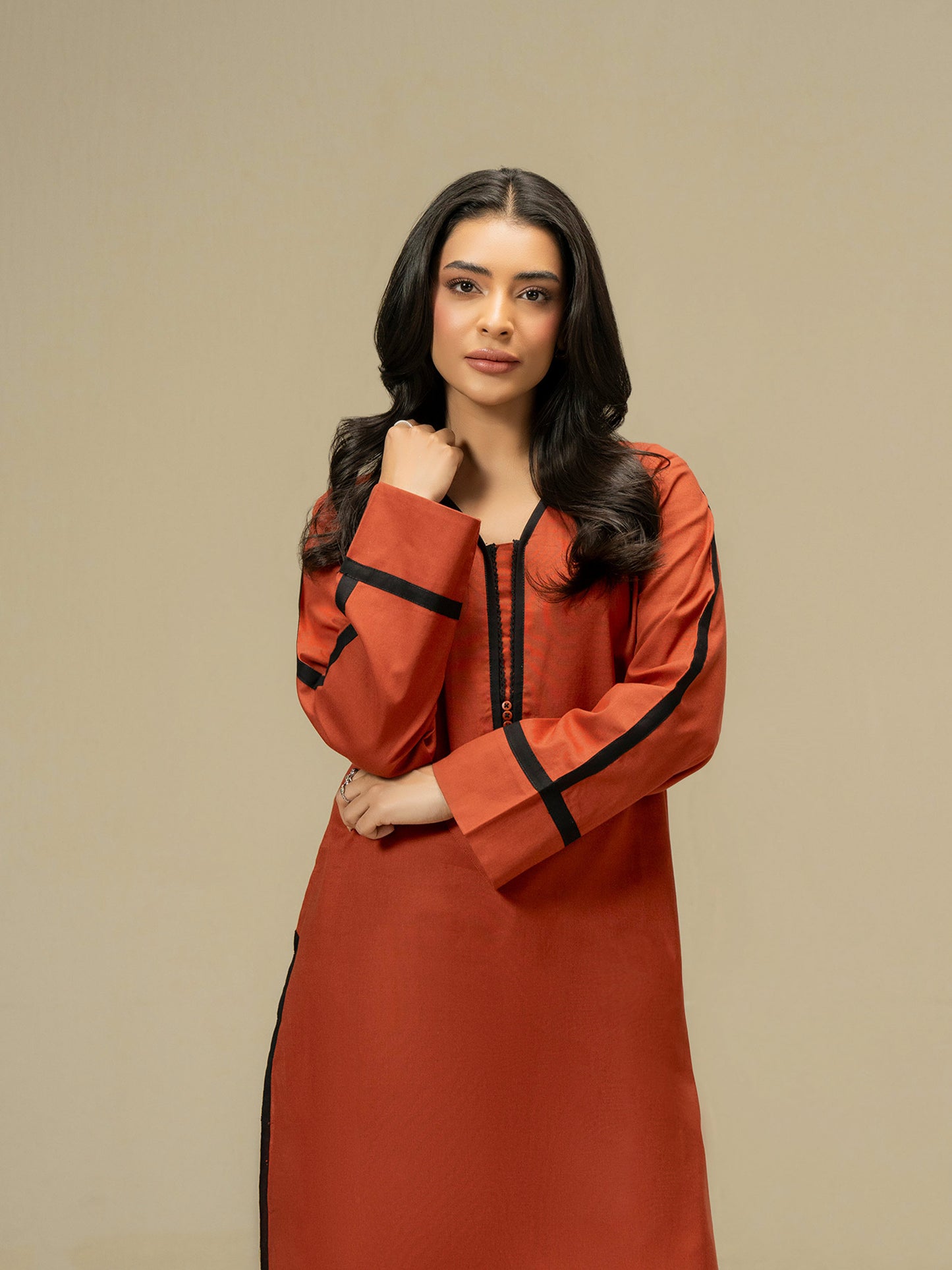 2 Piece Khaddar Suit-Embroidered (Pret)