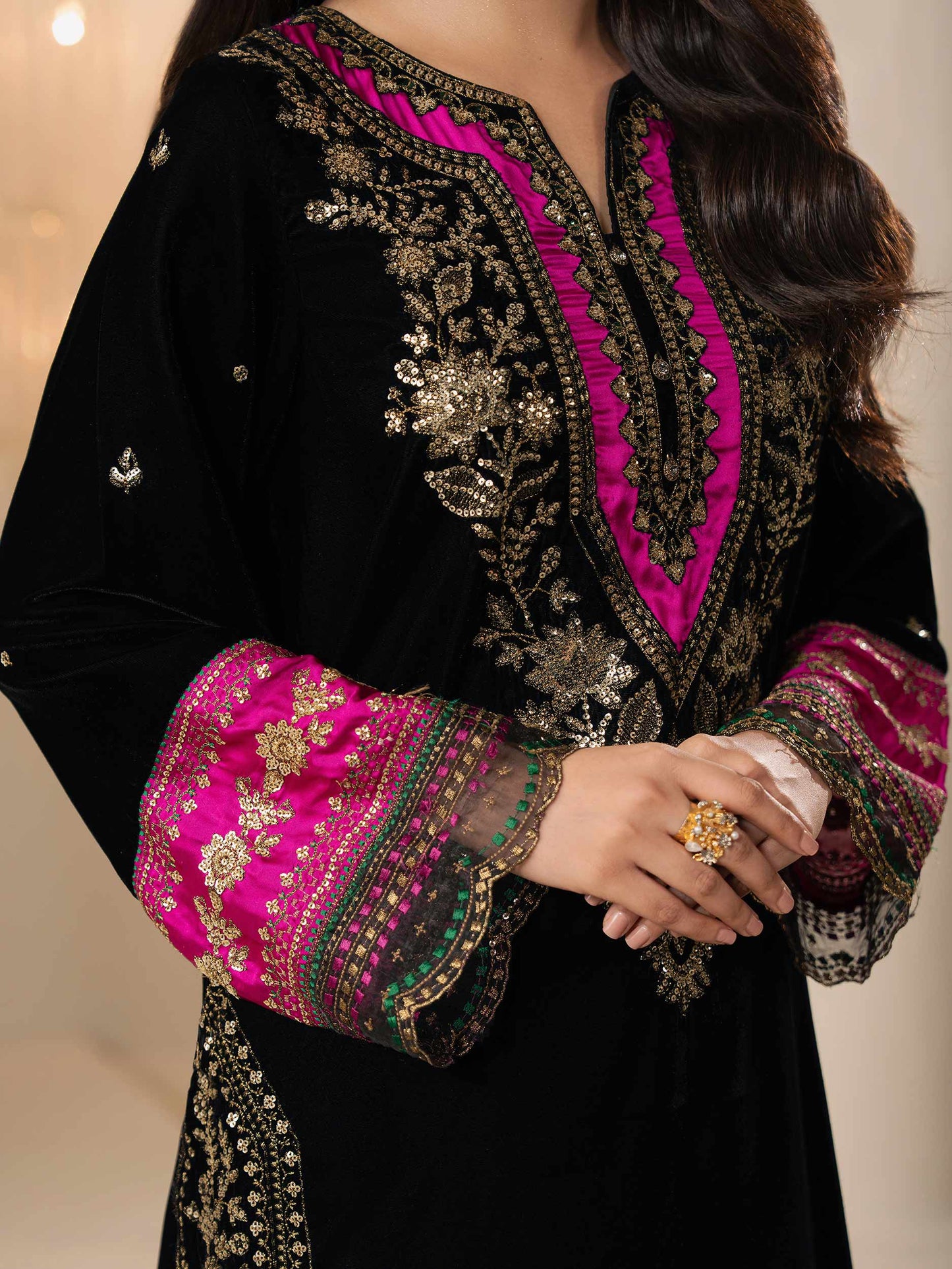3 Piece Velvet Suit-Embroidered (Pret)
