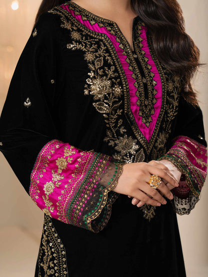 3 Piece Velvet Suit-Embroidered (Pret)