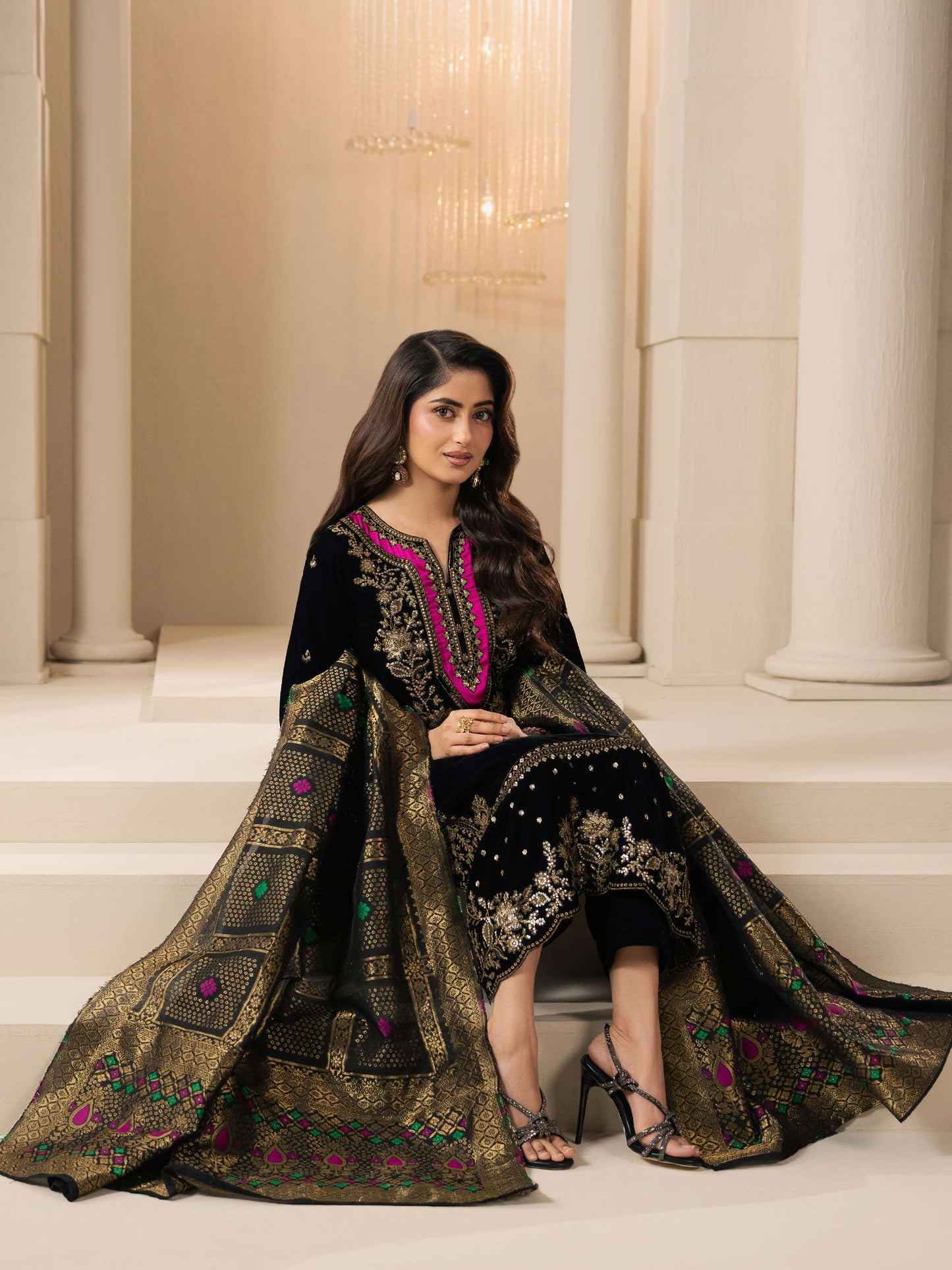 3 Piece Velvet Suit-Embroidered (Pret)