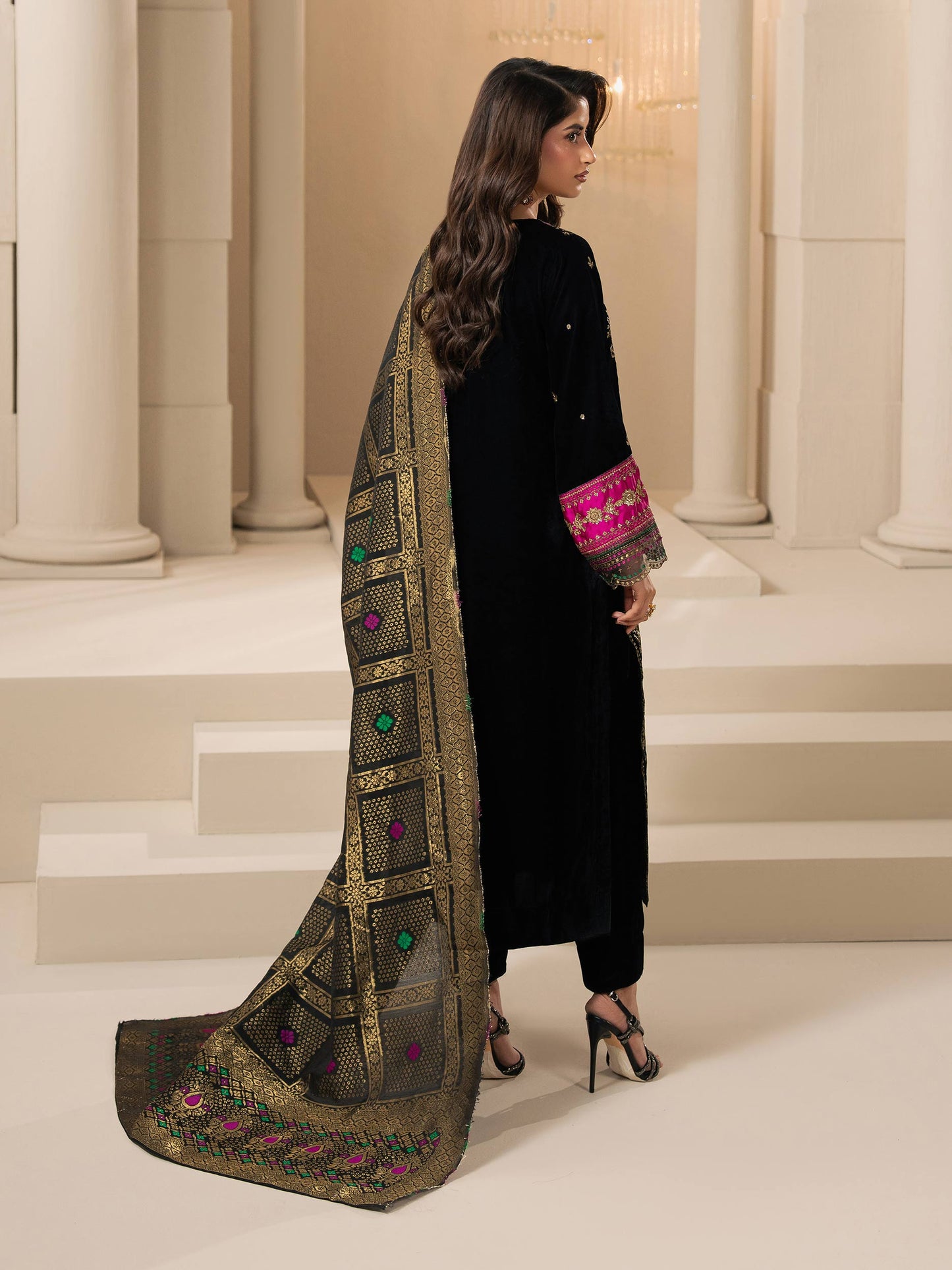 3 Piece Velvet Suit-Embroidered (Pret)