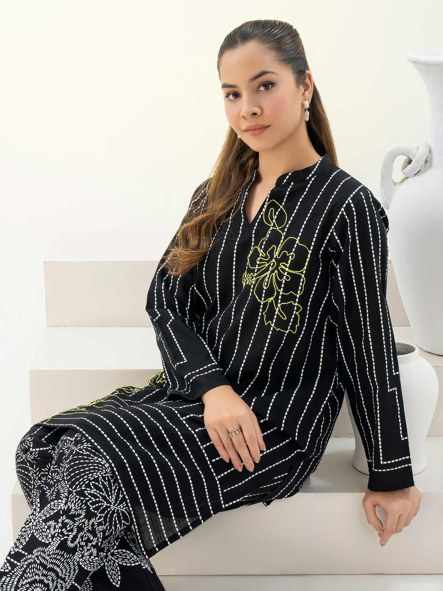 2 Piece Khaddar Suit-Embroidered (Pret)