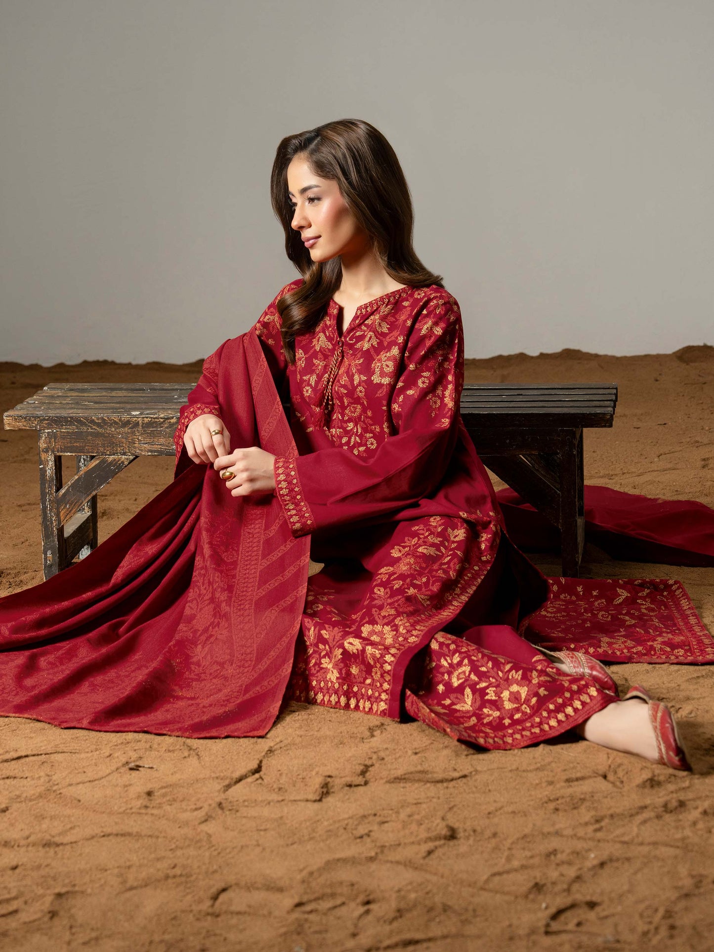 3 Piece Khaddar Suit-Paste Print (Pret)