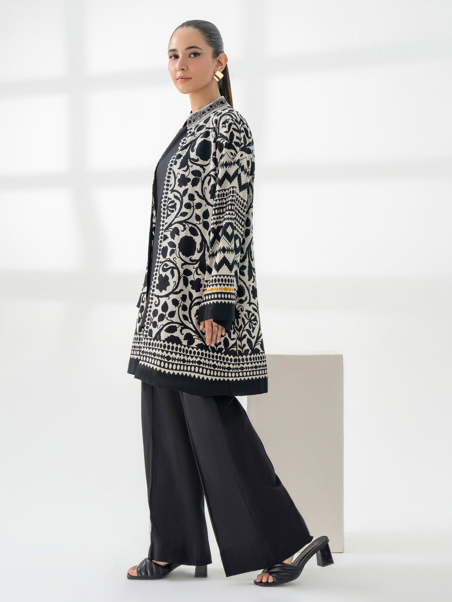 Printed Cardigan With Slip