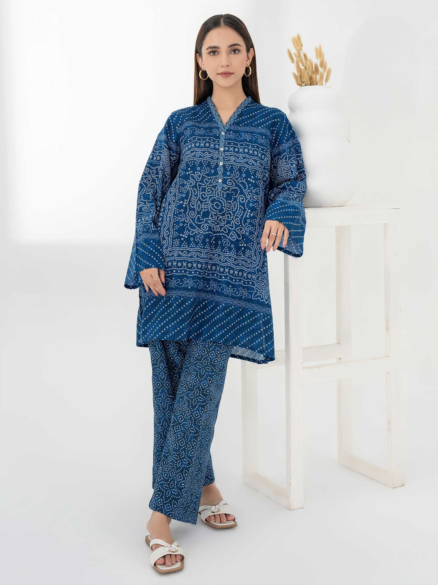 2 Piece Khaddar Suit-Printed (Pret)