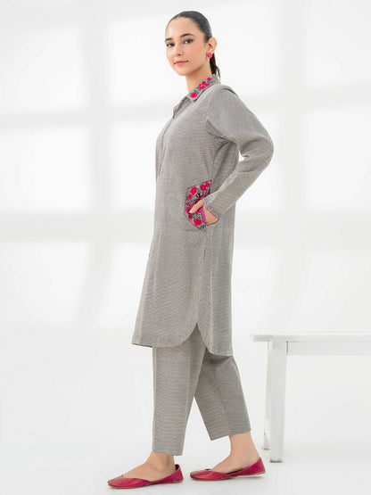 2 Piece Khaddar Suit-Embroidered (Pret)