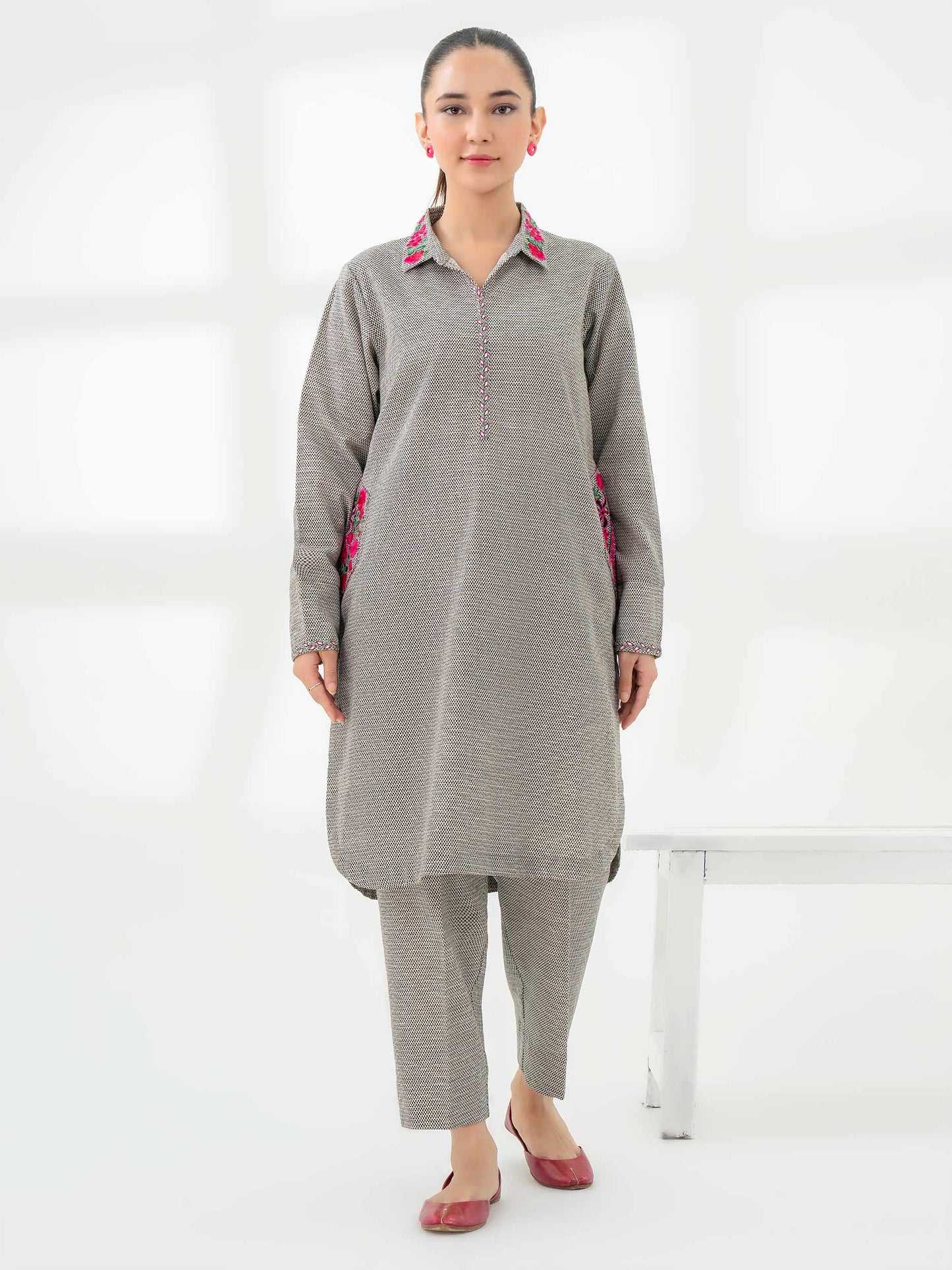 2 Piece Khaddar Suit-Embroidered (Pret)