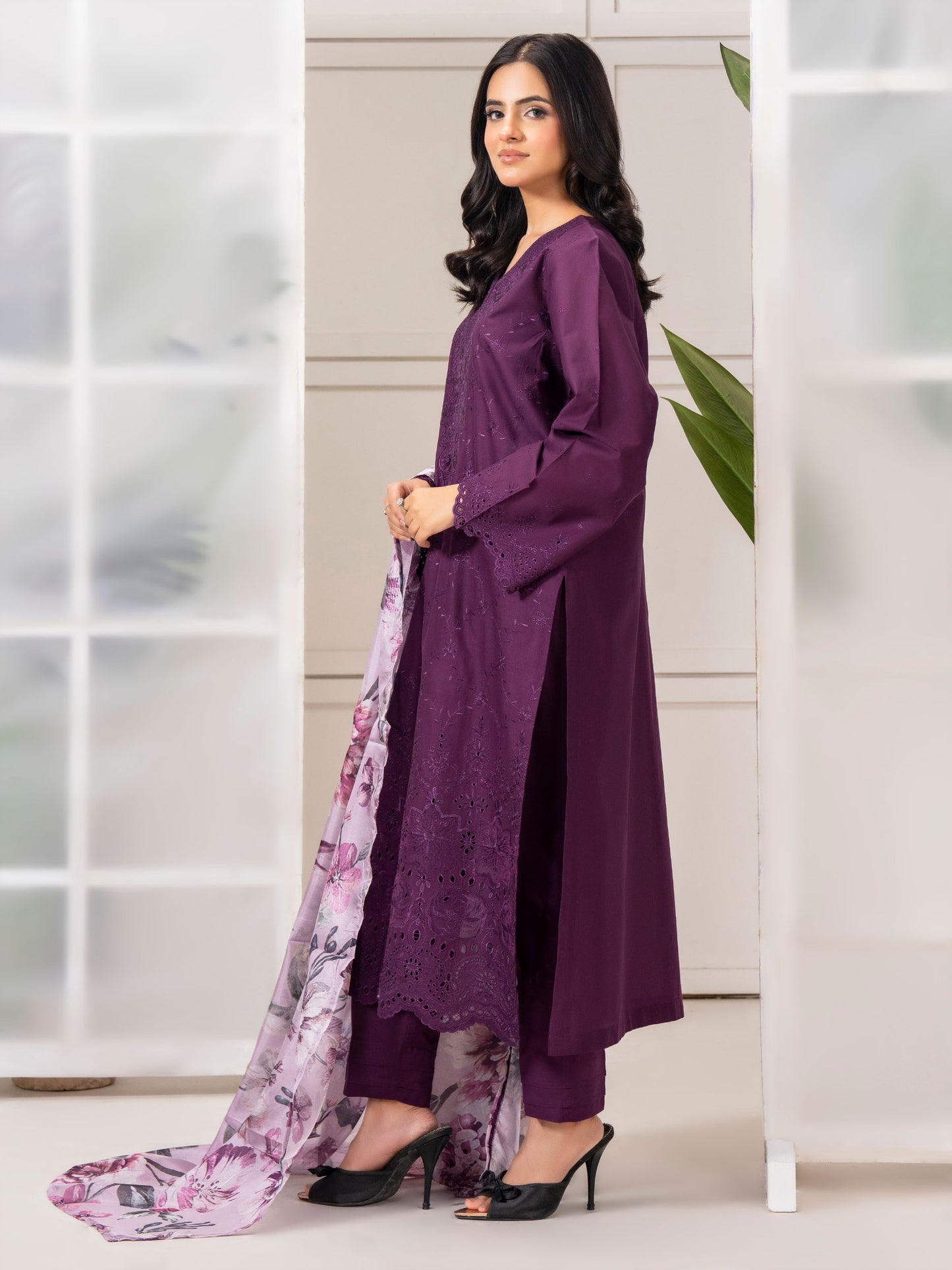 3 Piece Lawn Suit-Embroidered (Pret)