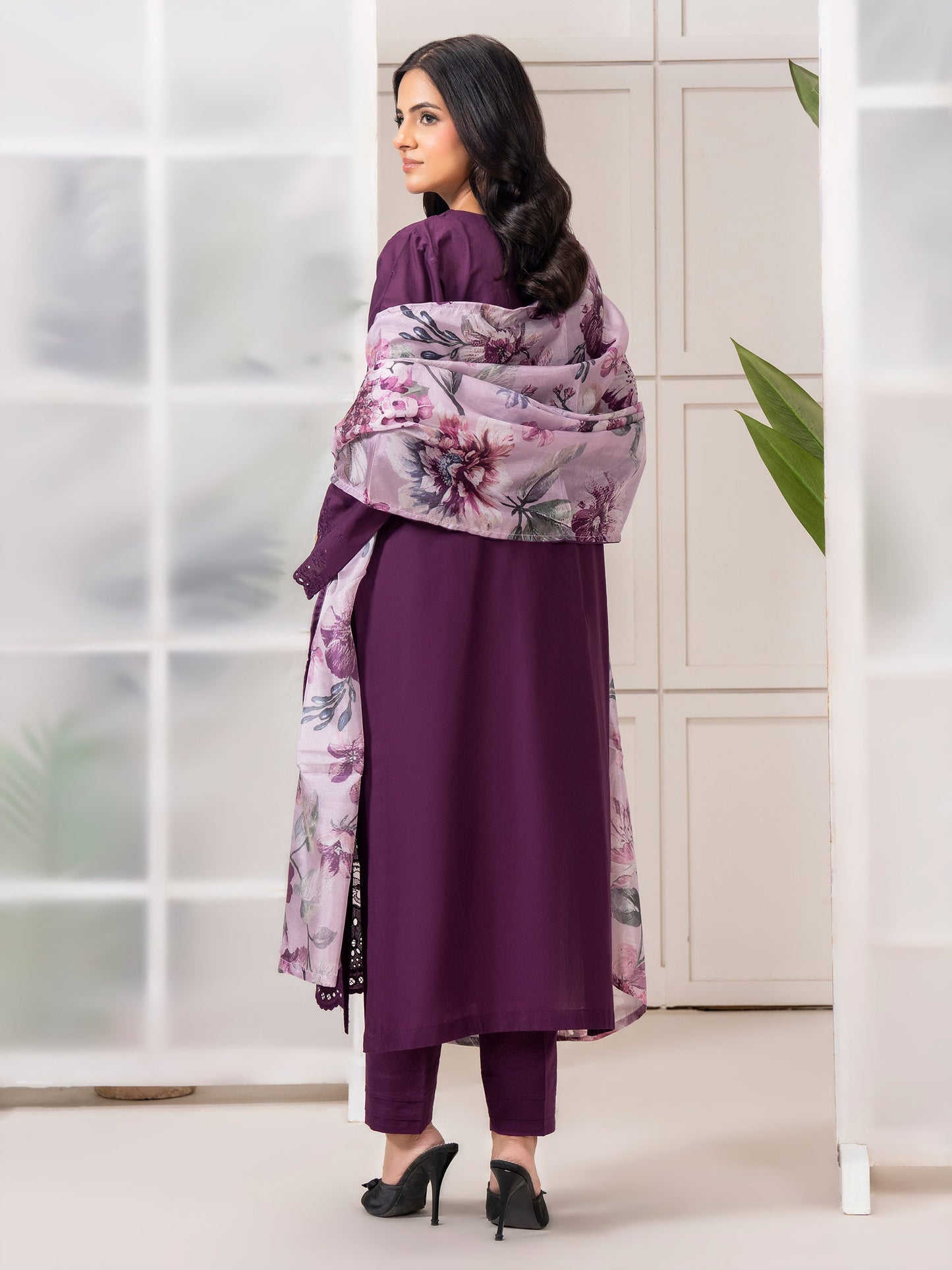 3 Piece Lawn Suit-Embroidered (Pret)