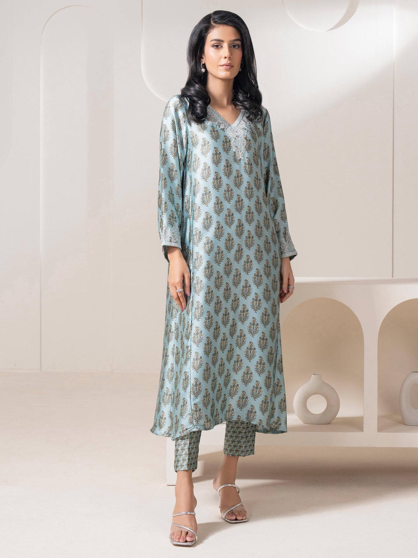 2 Piece Silk Suit-Embroidered (Pret)