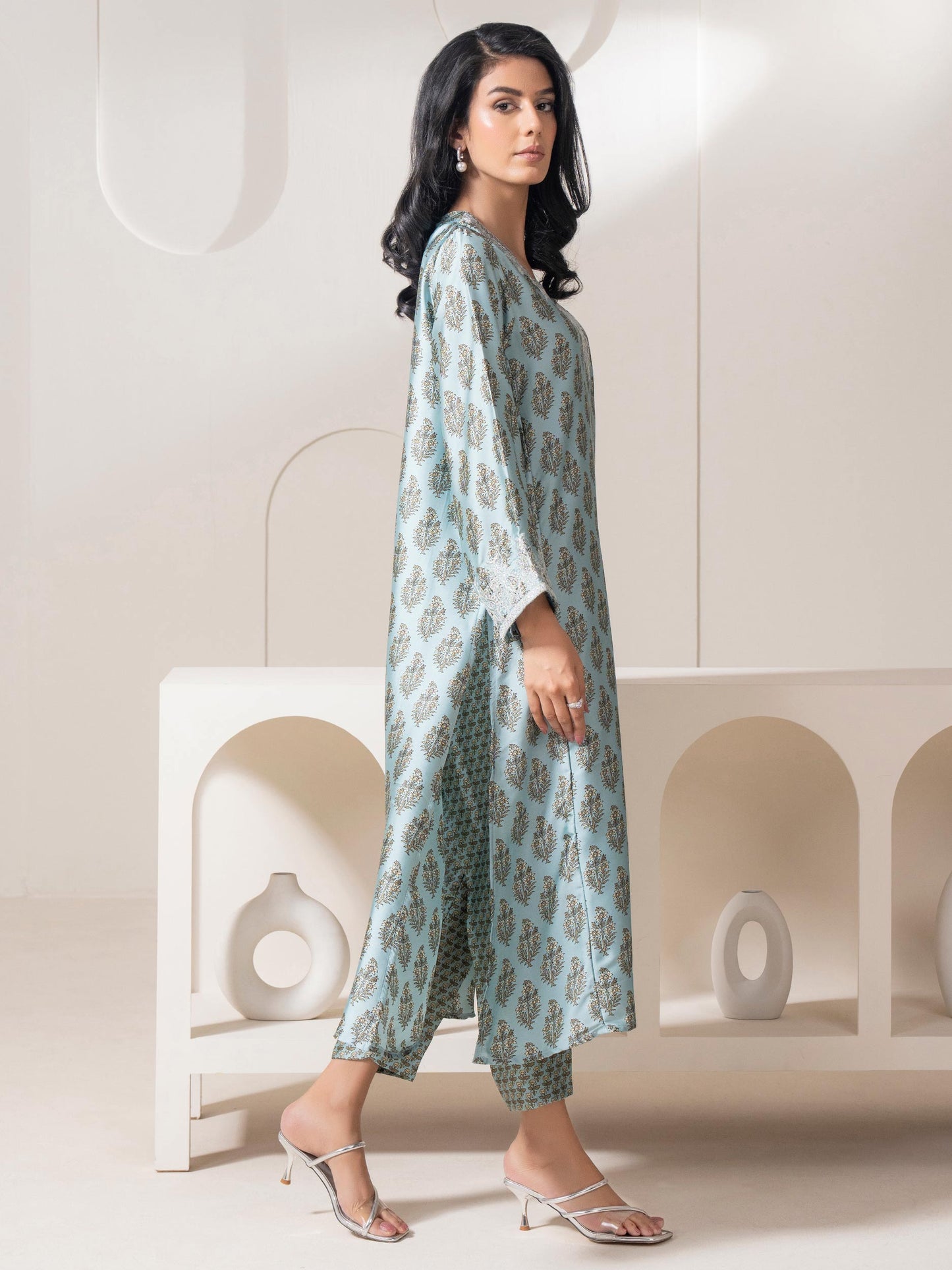 2 Piece Silk Suit-Embroidered (Pret)