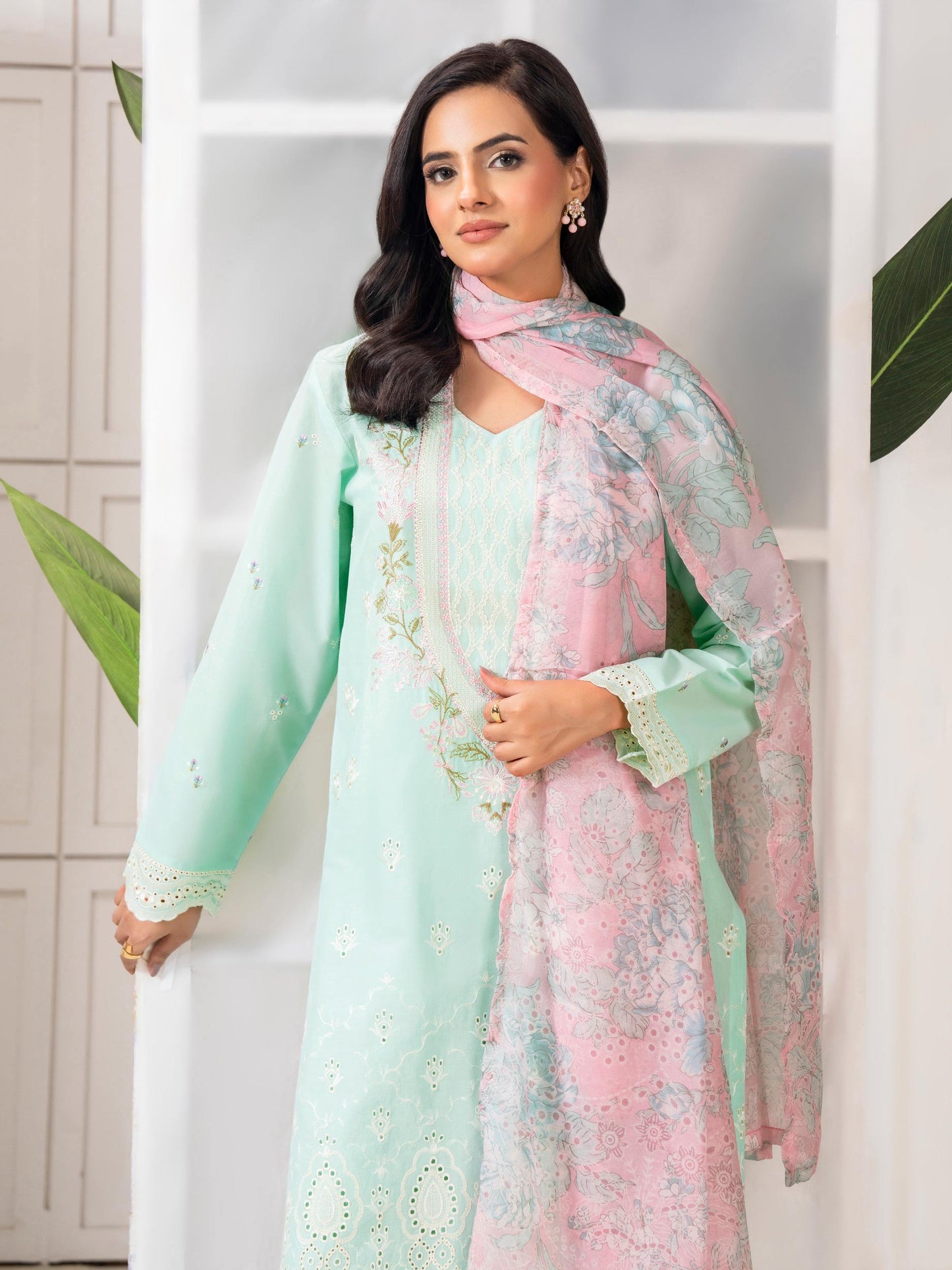 3 Piece Lawn Suit-Embroidered (Pret)