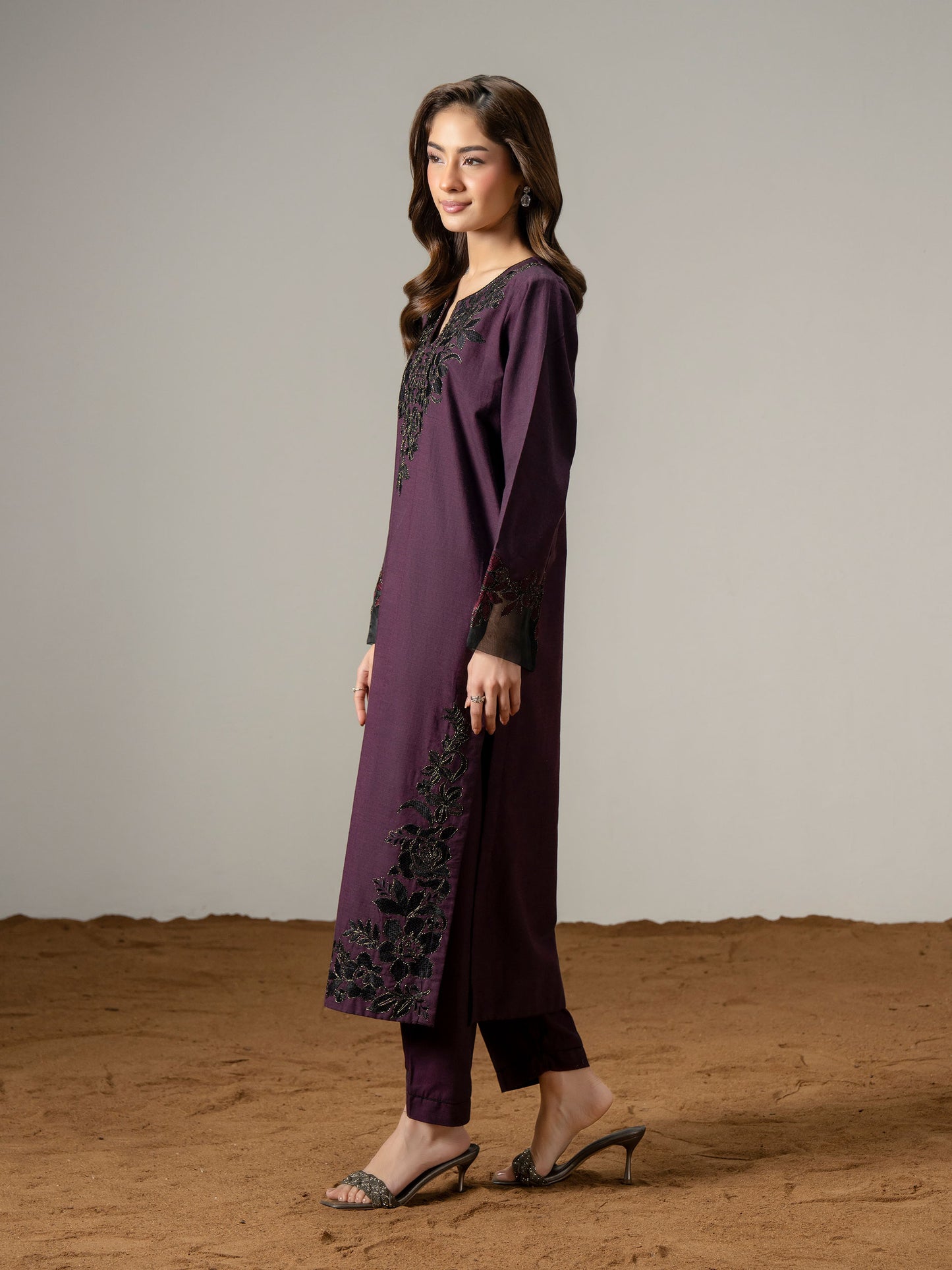 2 Piece Yarn Dyed Suit-Embroidered (Pret)