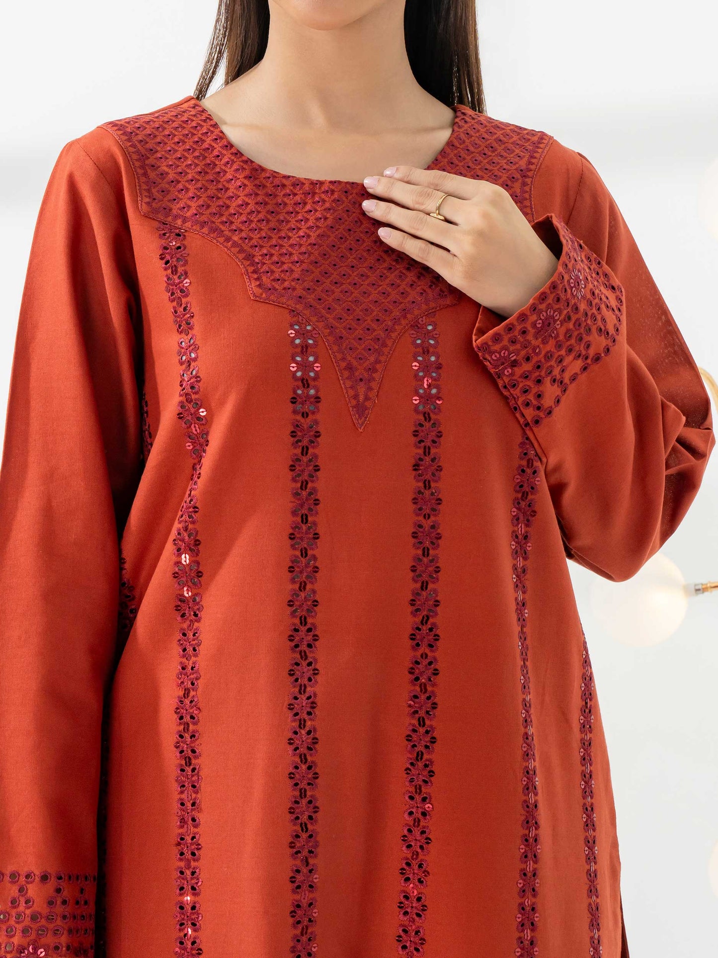 2 Piece Khaddar Suit-Embroidered (Pret)