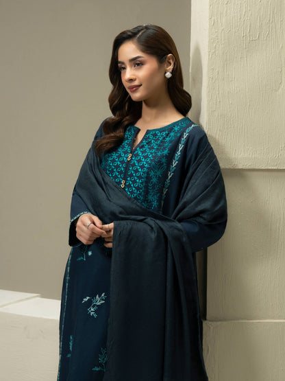3 Piece Khaddar Suit-Embroidered (Pret)