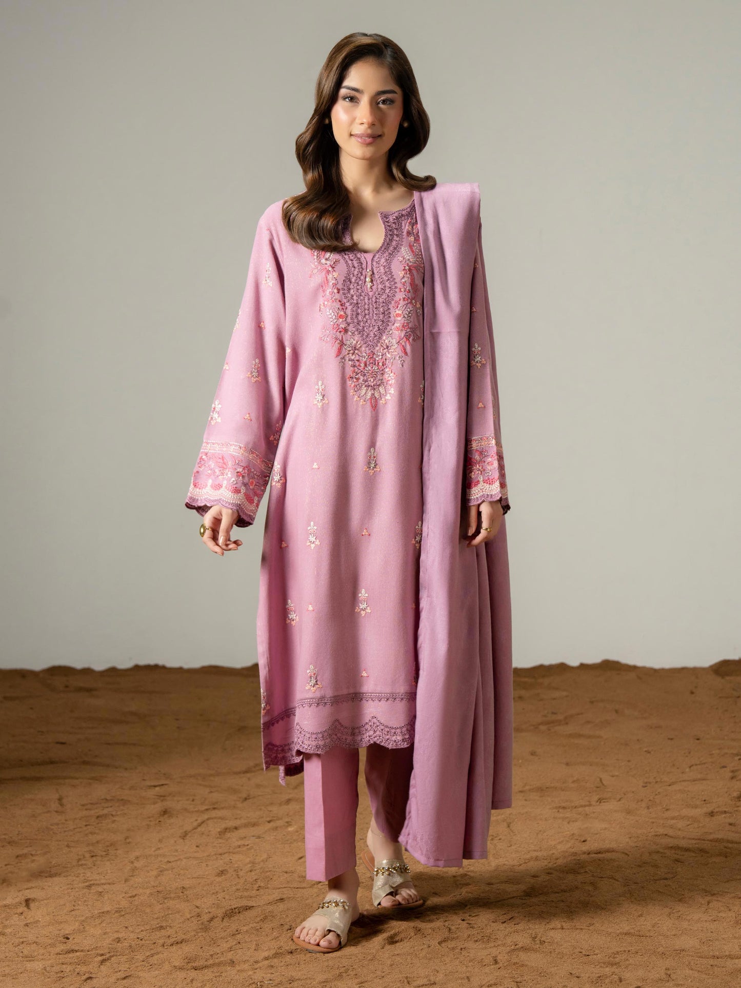 3 Piece Zari Suit-Embroidered (Pret)