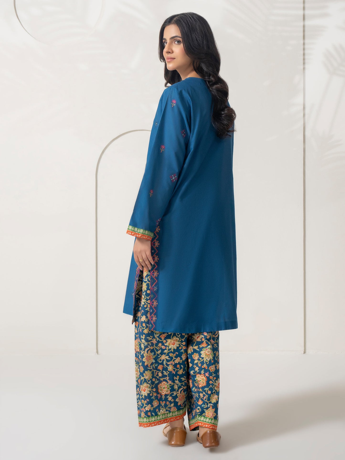 2 Piece Lawn Suit-Embroidered (Pret)