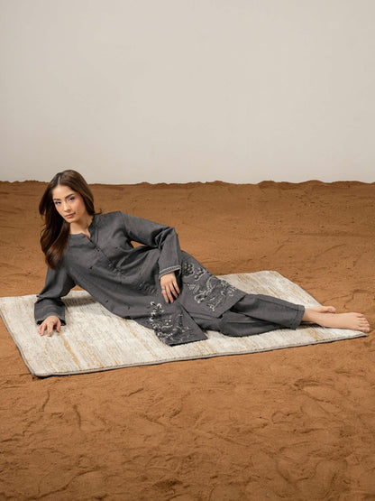 2 Piece Yarn Dyed Suit-Embroidered (Pret)