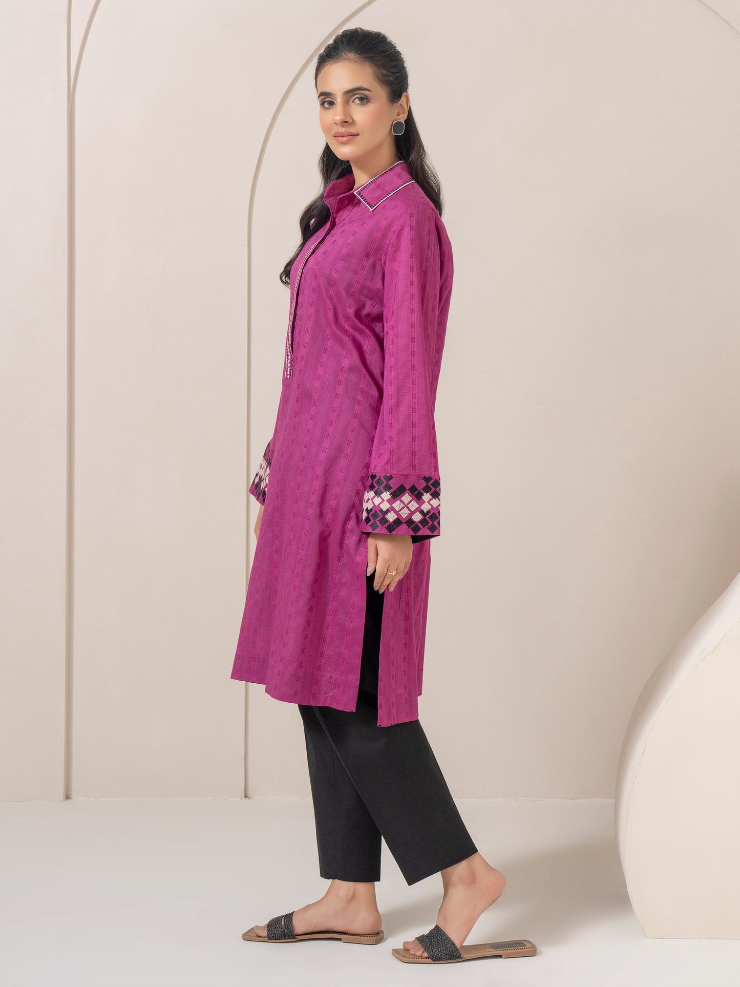 Lawn Shirt-Embroidered (Pret)