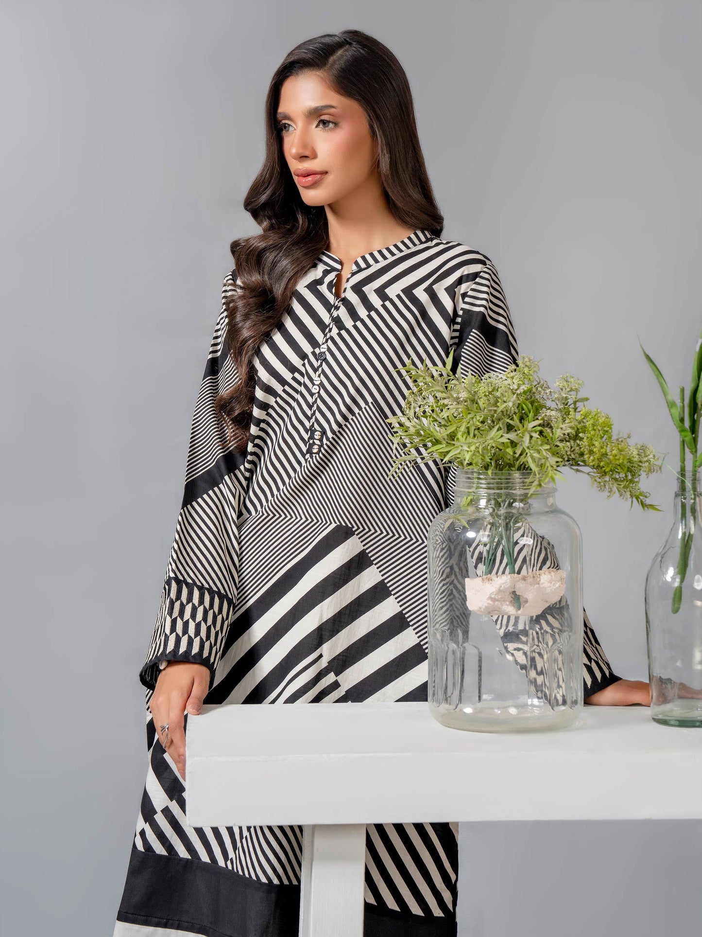 Lawn Shirt-Embroidered (Pret)