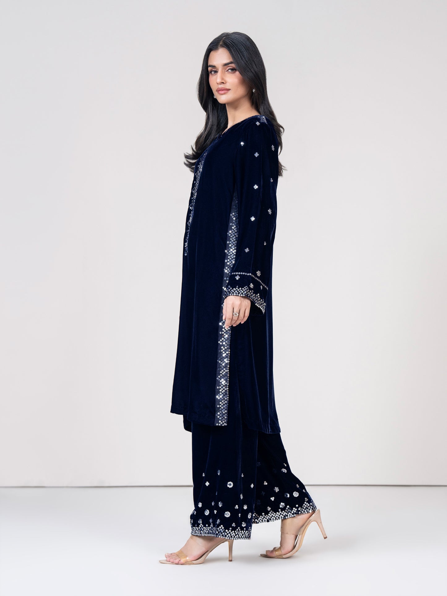 2 Piece Velvet Suit (Pret)