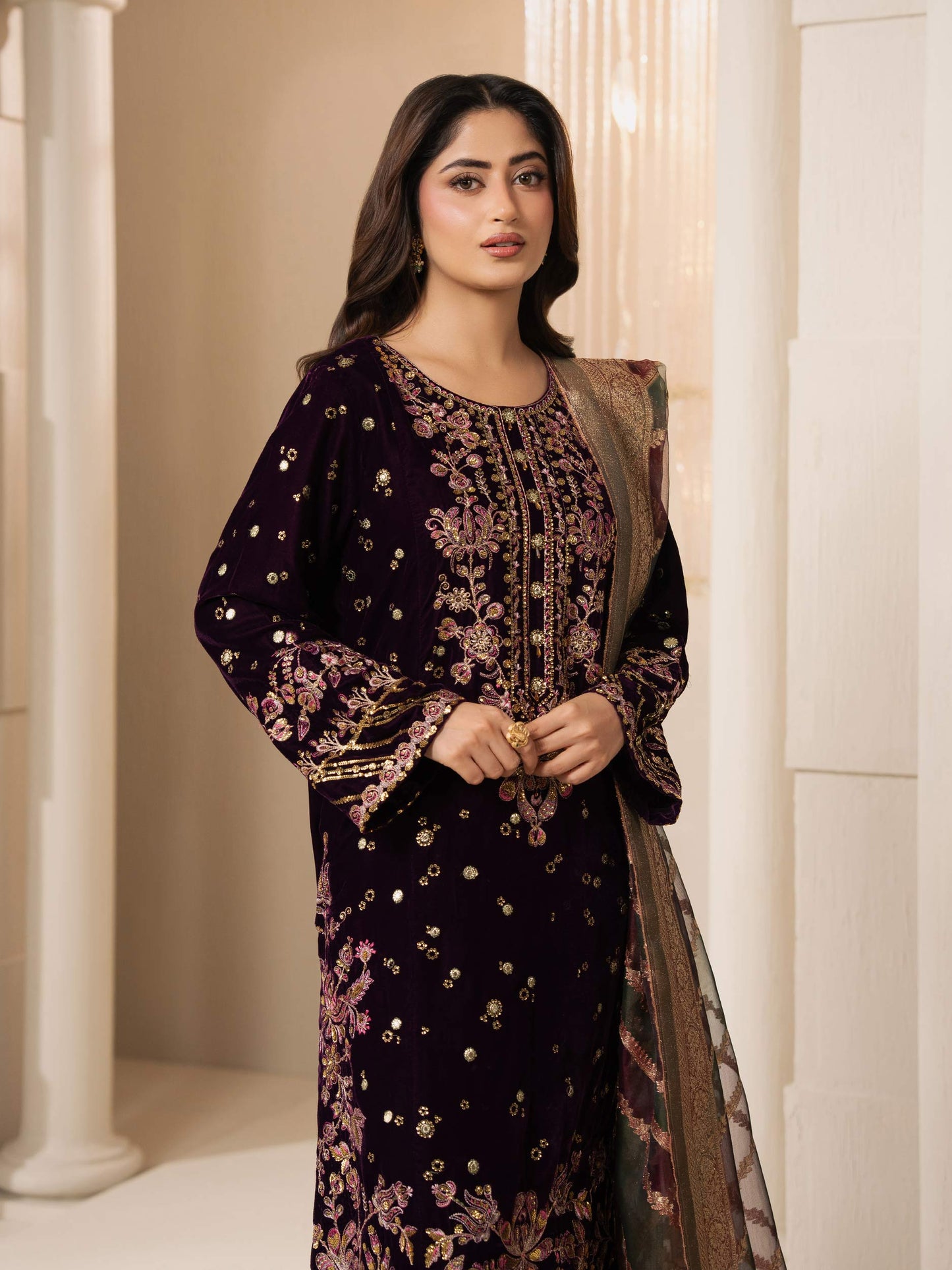 3 Piece Velvet Suit-Embroidered (Pret)