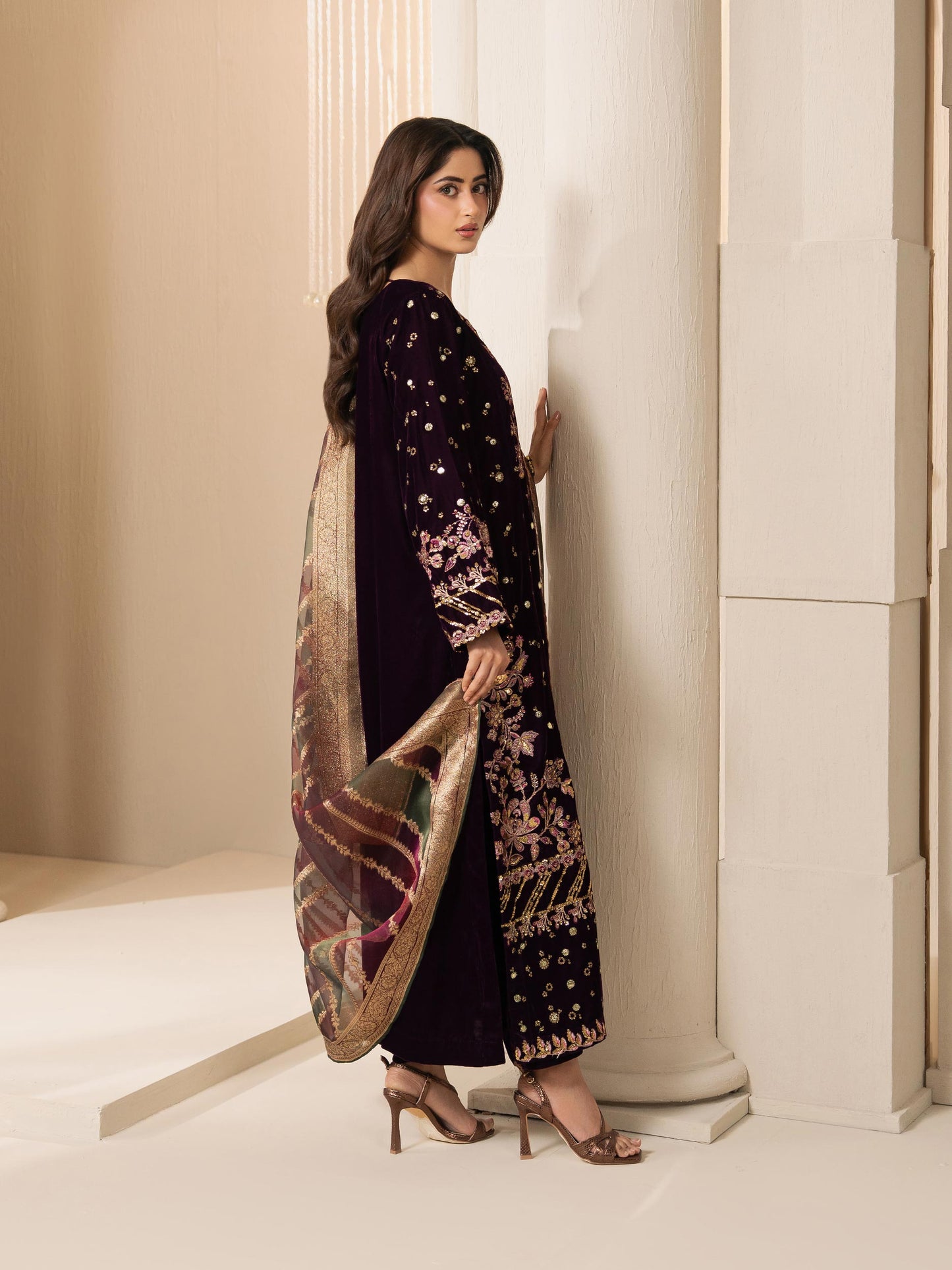 3 Piece Velvet Suit-Embroidered (Pret)