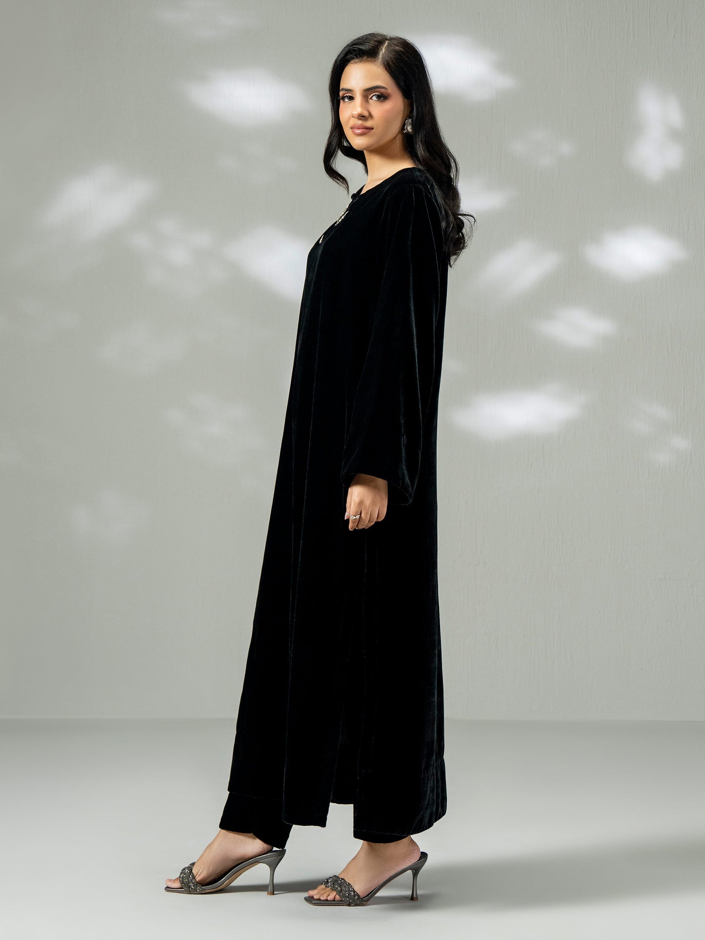 2-Piece Velvet Suit (Pret)