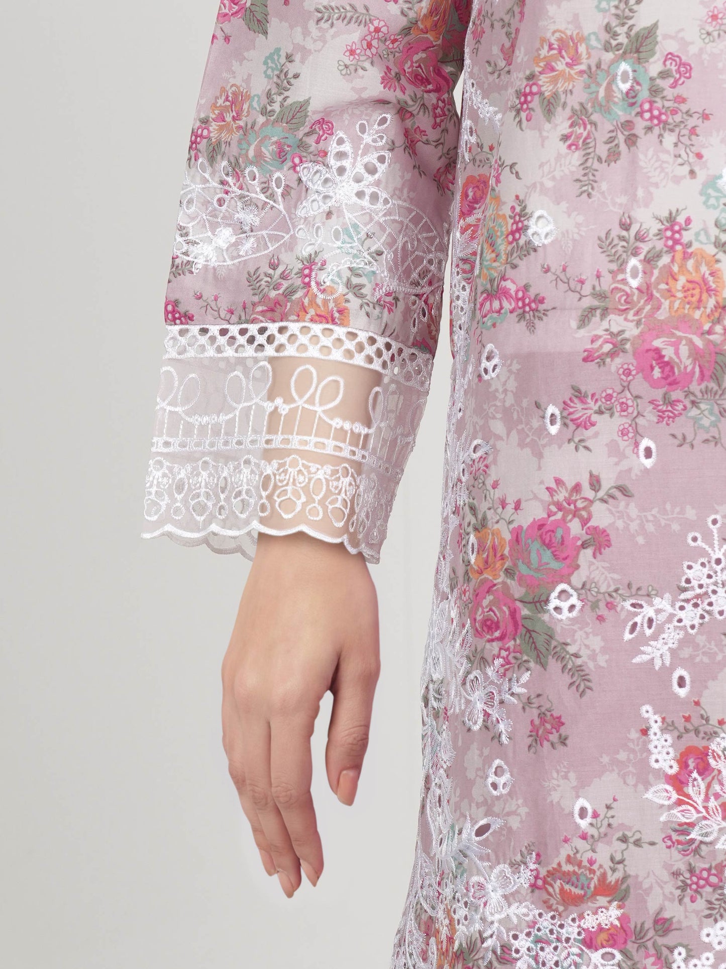 3 Piece Lawn Suit- Embroidered (Pret)