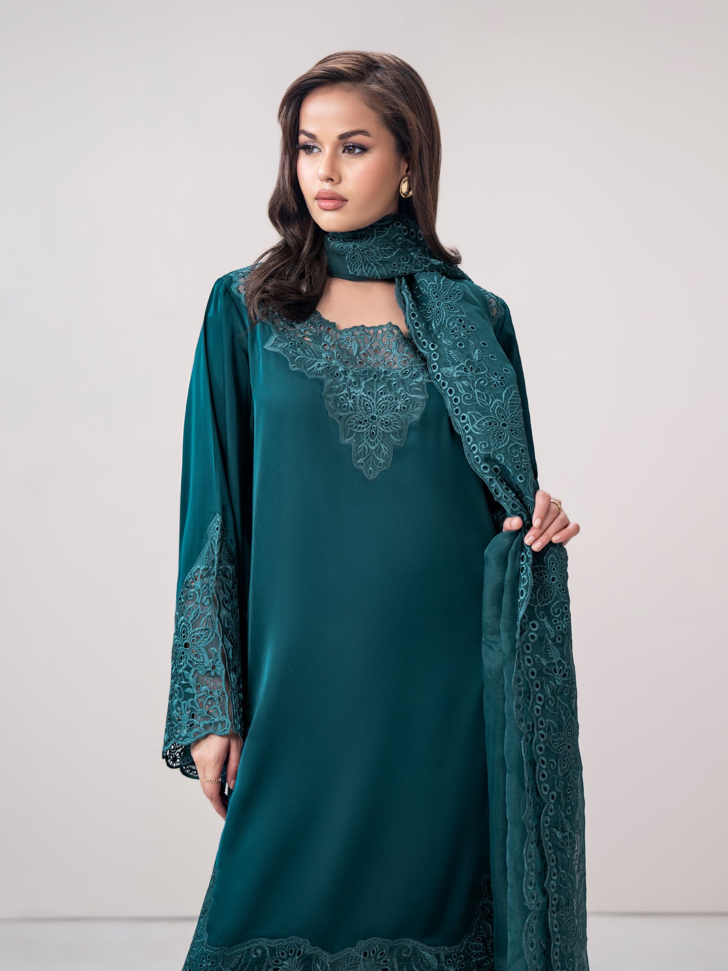 3 Piece Grip Suit- Embroidered (Pret)