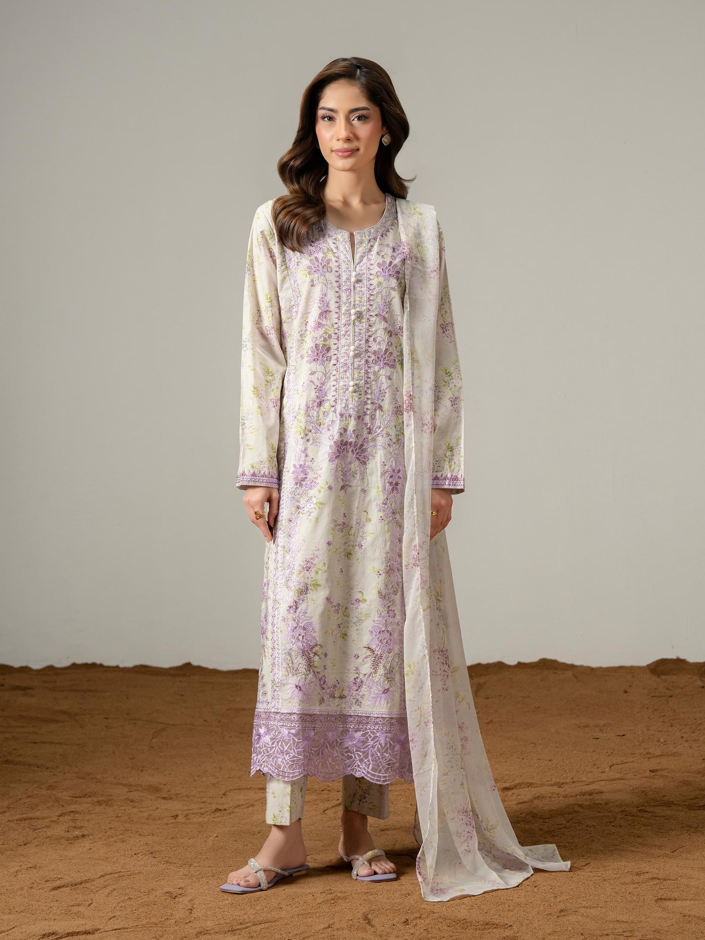 3 Piece Lawn Suit-Embroidered (Pret)